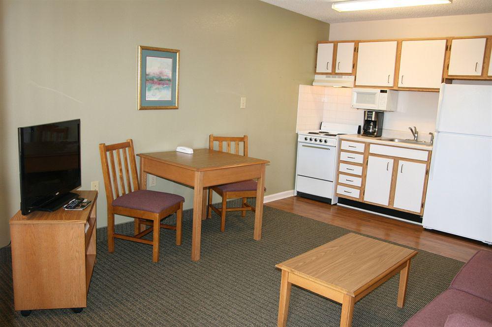 Affordable Suites Charlottesville Esterno foto