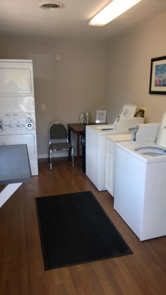 Affordable Suites Charlottesville Esterno foto