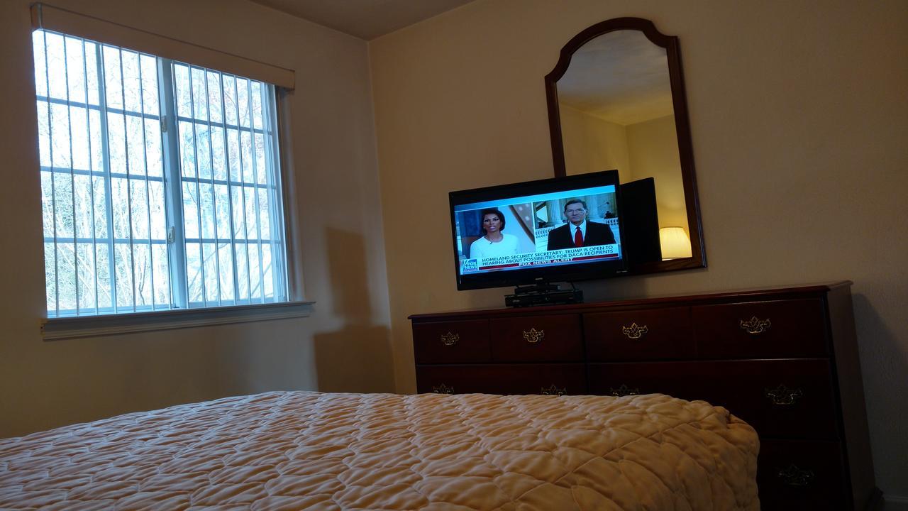 Affordable Suites Charlottesville Esterno foto