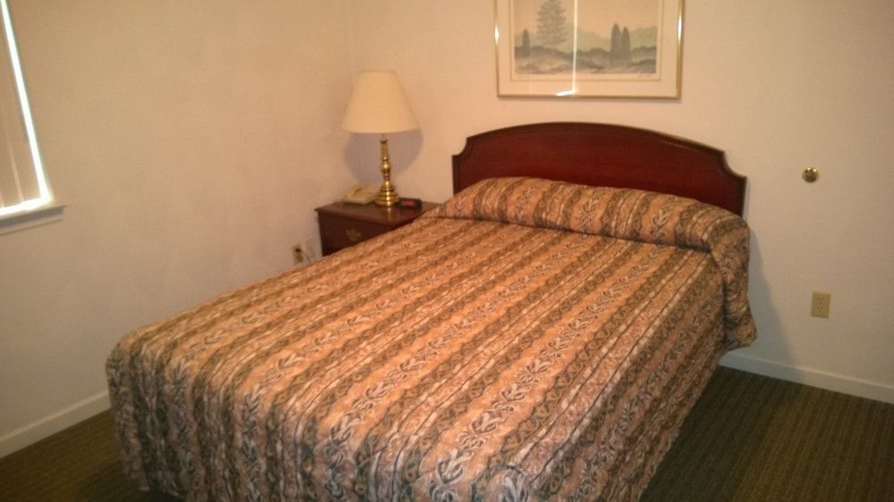 Affordable Suites Charlottesville Esterno foto